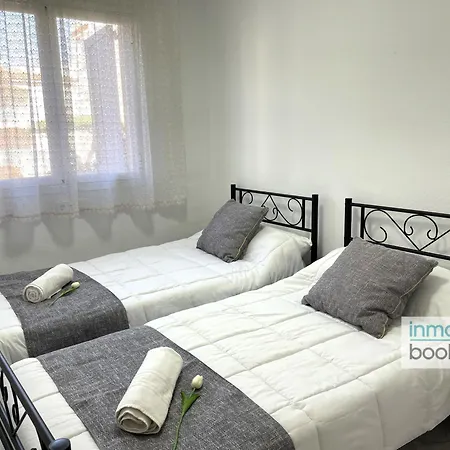 Sol Apartment, Climatizado, Parking Y Piscina كامبريلس